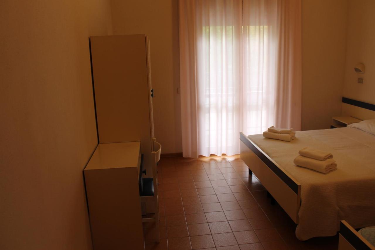 Hotel Residence Ponente Cesenatico Eksteriør billede